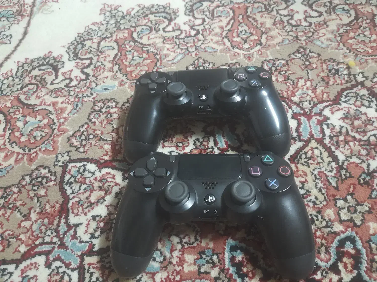 ps4  اکانتی با دو دسته فول گیم|کنسول، بازی ویدئویی و آنلاین|نجف‌آباد, گلدشت|دیوار