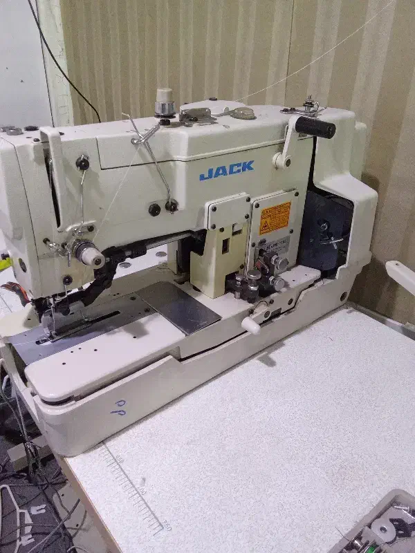 مادگی زن صنعتی جک|چرخ خیاطی و ریسندگی|بندر گناوه, |دیوار