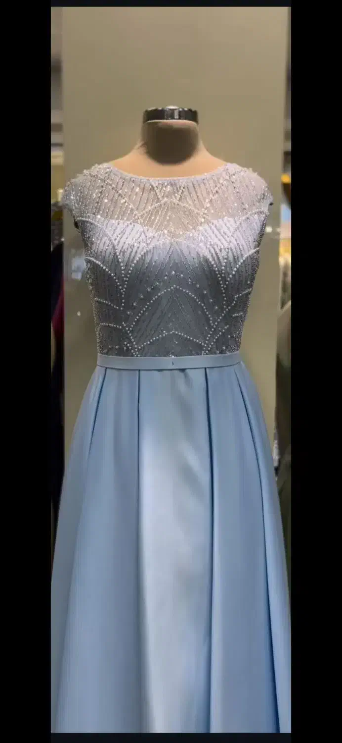 لباس مجلسی|لباس|رشت, رودباری|دیوار