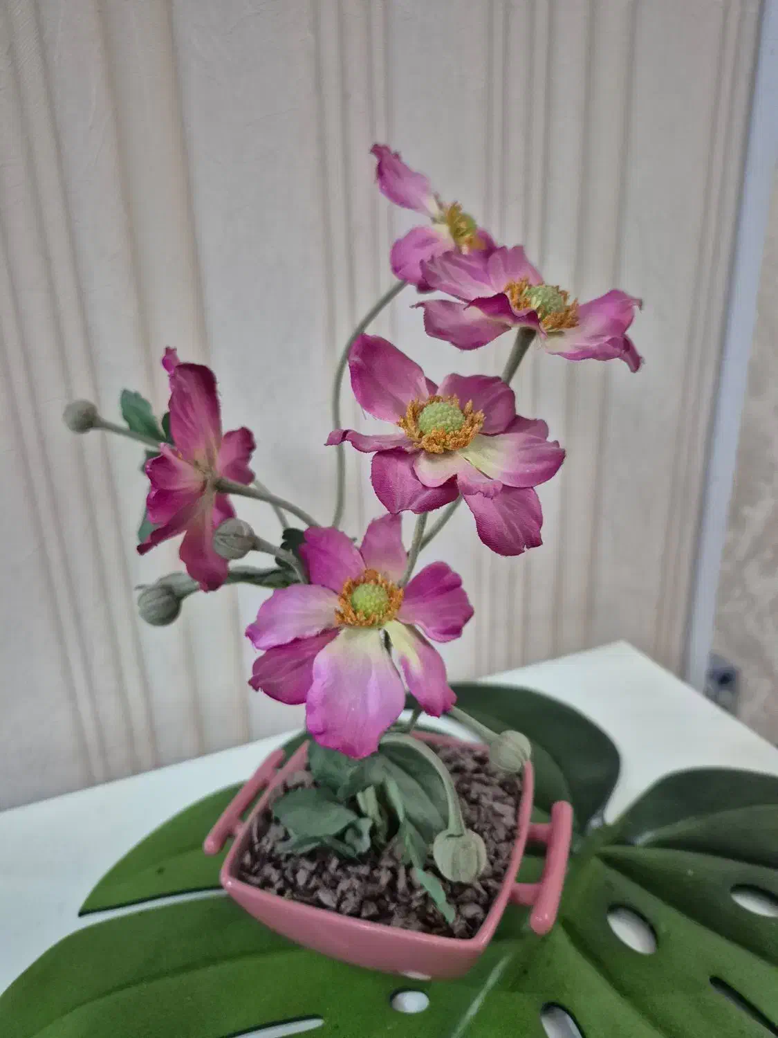 تعدادی دیوار کوب|مجسمه، تندیس، ماکت|کرج, فاز ۴ مهرشهر|دیوار