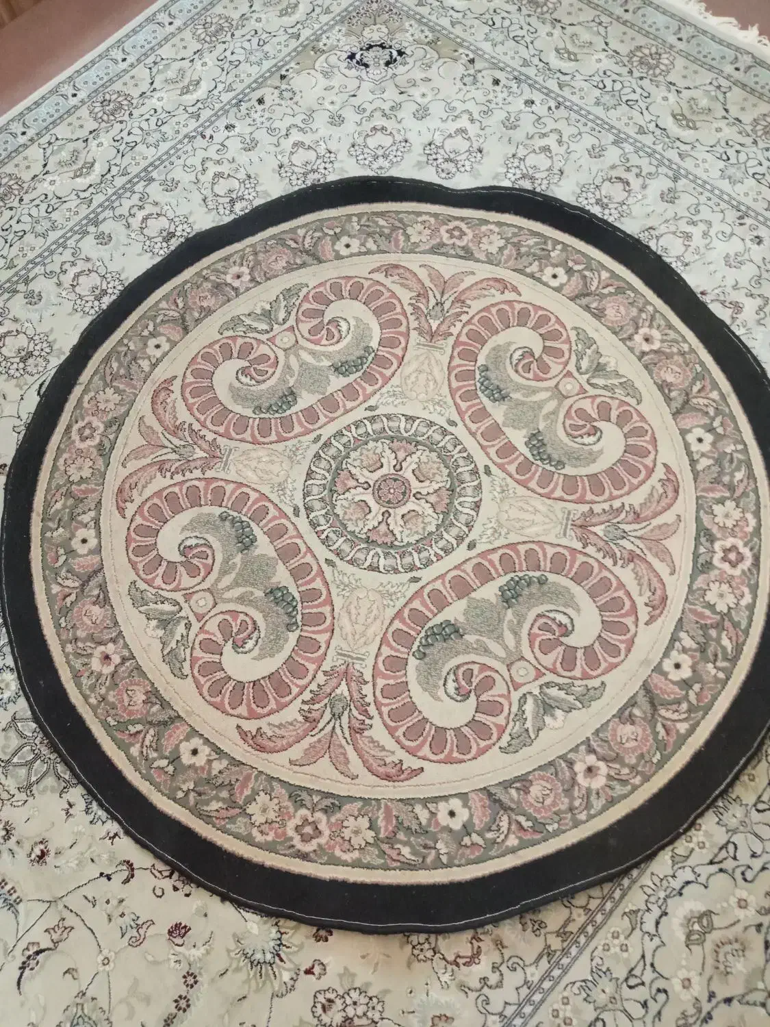 فرش گرد یک متر و نیم|فرش|کرج, حصارک بالا|دیوار