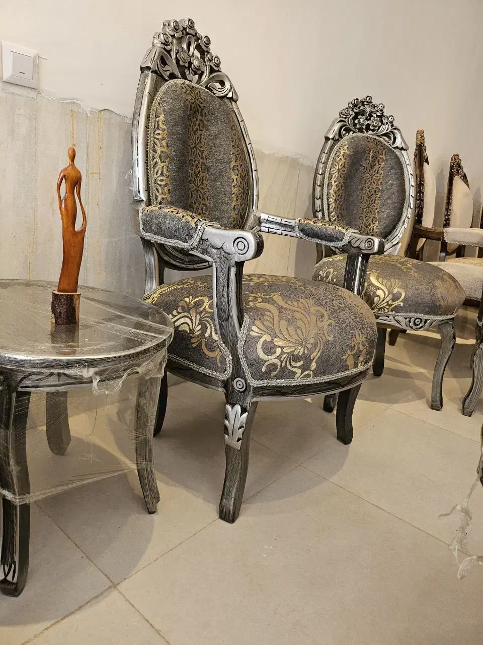 مبل کلاسیک چوبی|مبلمان خانگی و میز عسلی|کرمان, |دیوار