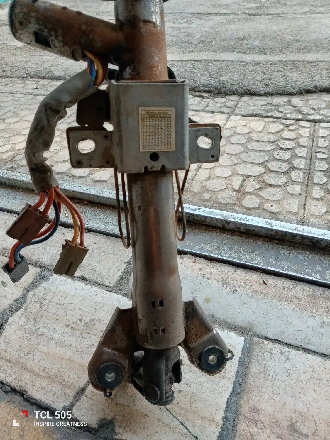 تلسکوپی فرمان سمند|قطعات یدکی و لوازم جانبی|اصفهان, درب کوشک|دیوار