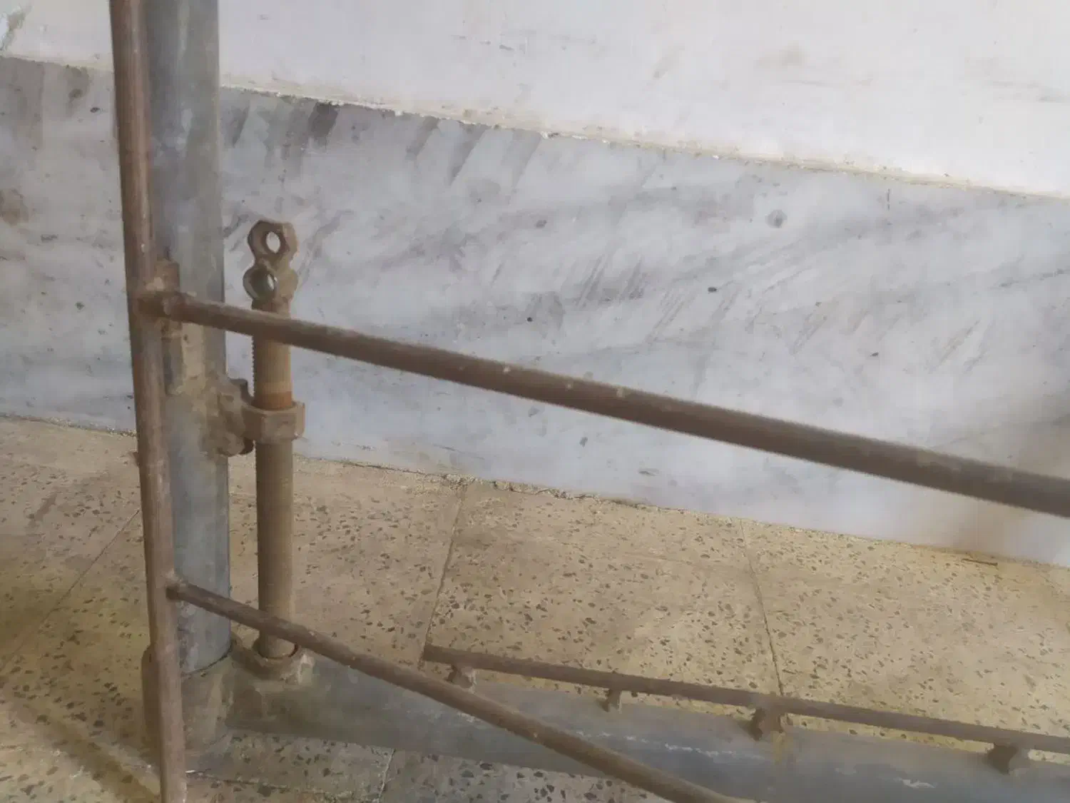 دارقالی بانردبان بغل|ابزارآلات|زنجان, |دیوار