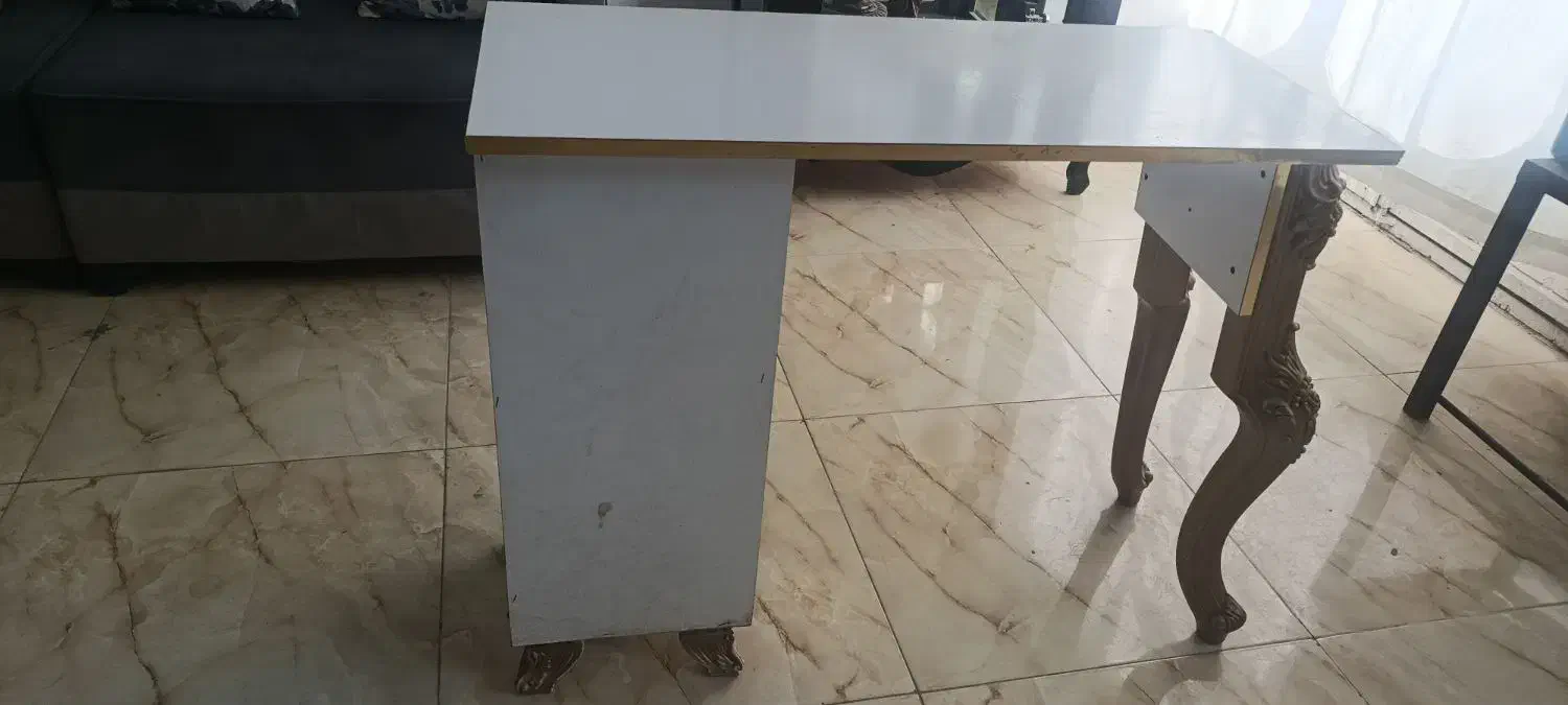 میزناخن و فن ناخن|آرایشگاه و سالن‌های زیبایی|خمینی‌شهر, |دیوار