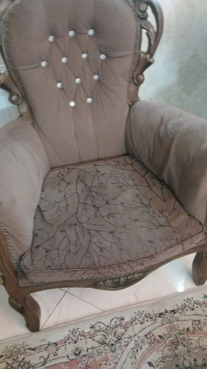 مبلمان سلطنتی|مبلمان خانگی و میز عسلی|اصفهان, پوریای ولی|دیوار