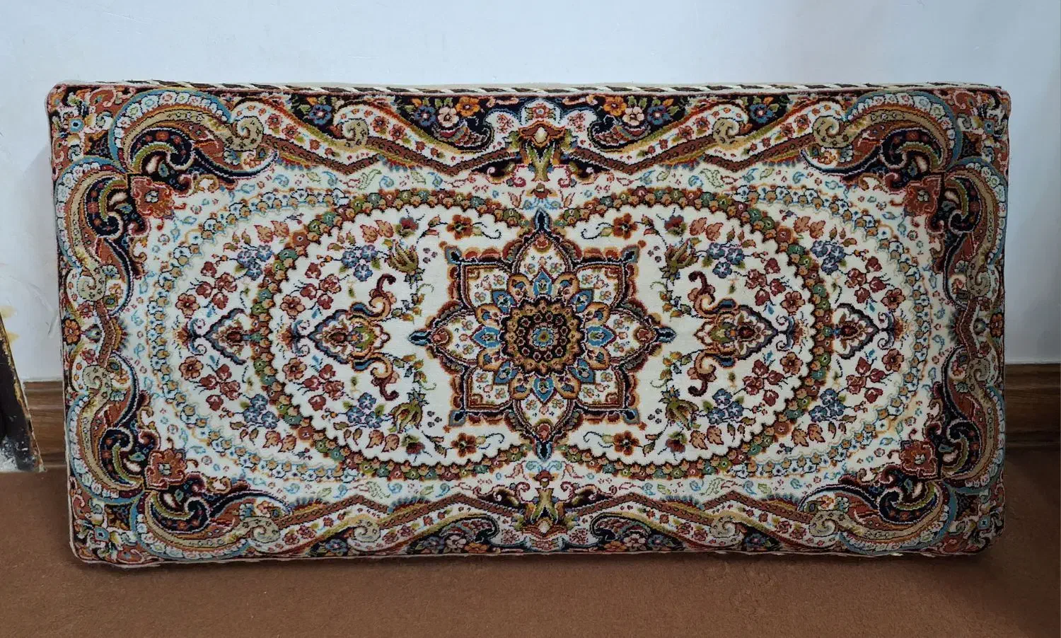 پشتی|پشتی|قم, علی آباد سعدگان|دیوار