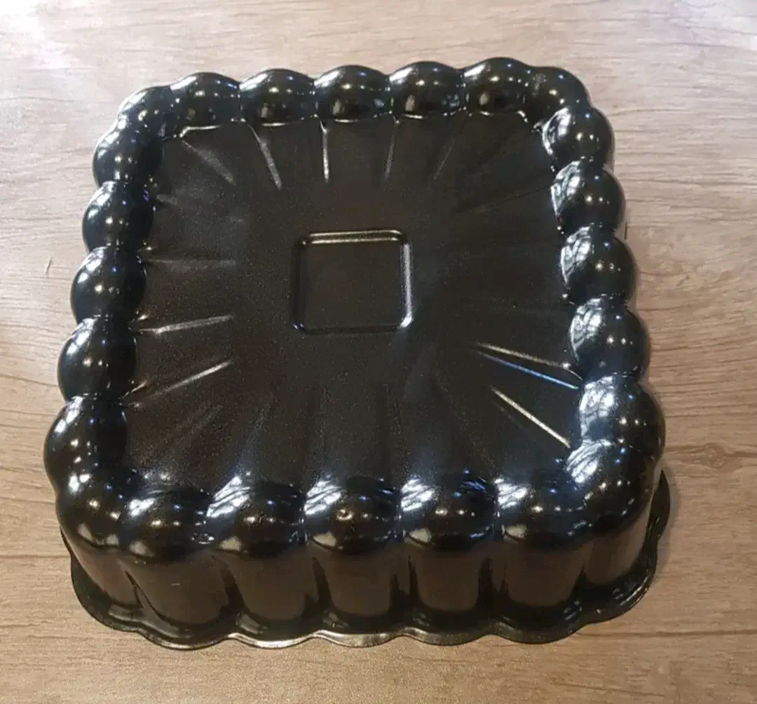 قالب تفلون مربع درابعاد26*26|ظروف پخت‌وپز|کیش, |دیوار