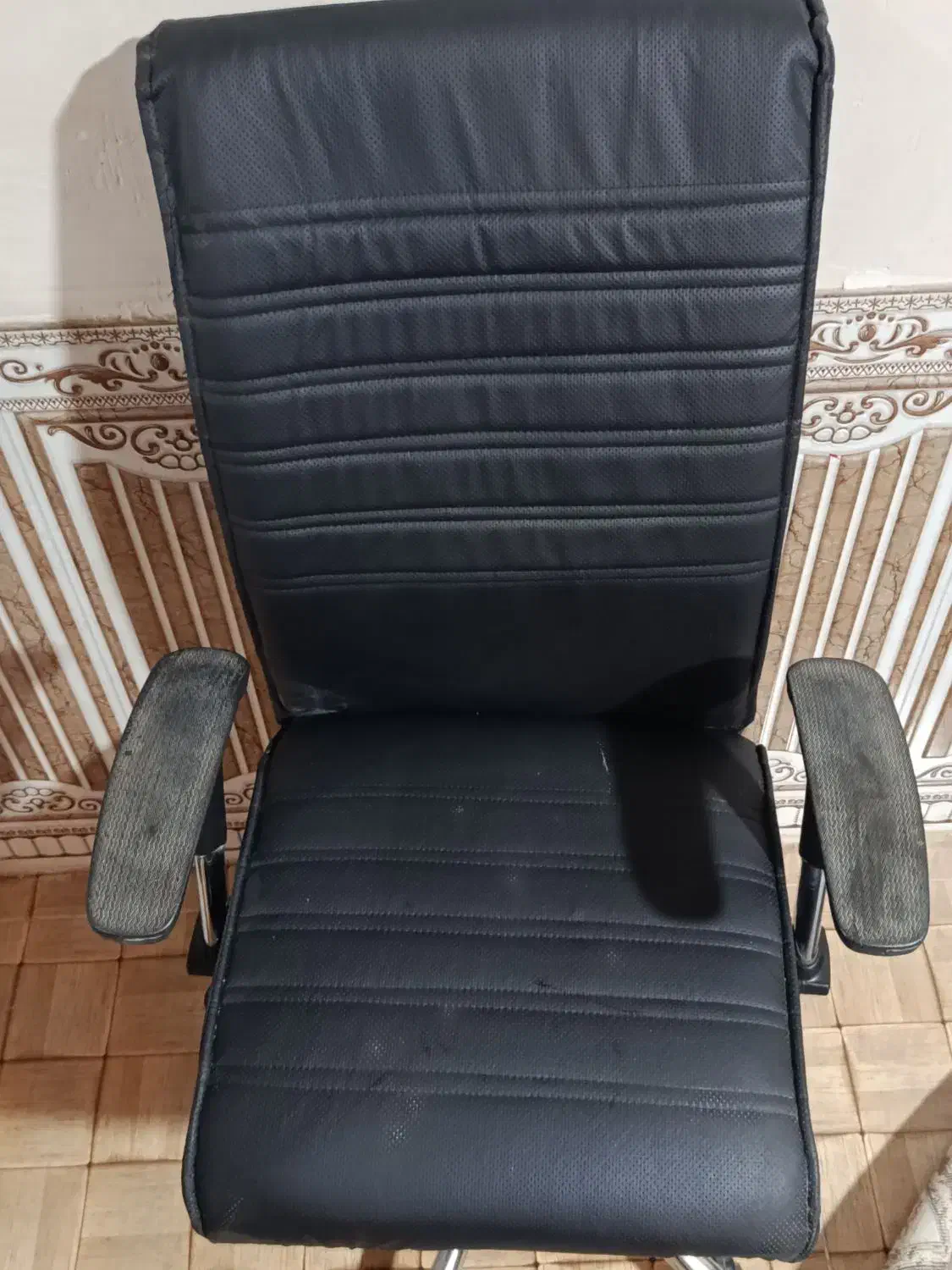 صندلی|صندلی و نیمکت|شیراز, دست خضر|دیوار