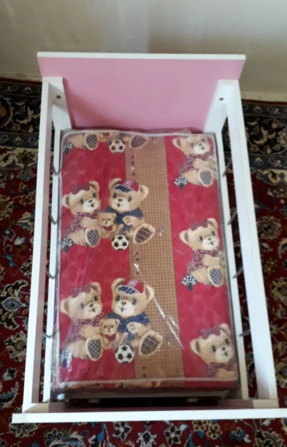 تخت وکمد بچه|تخت و صندلی بچه|قم, ولیعصر|دیوار