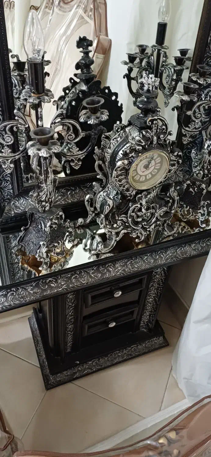 اینه و شمعدان به همراه ساعت|بوفه، ویترین، کنسول|اصفهان, تیران|دیوار