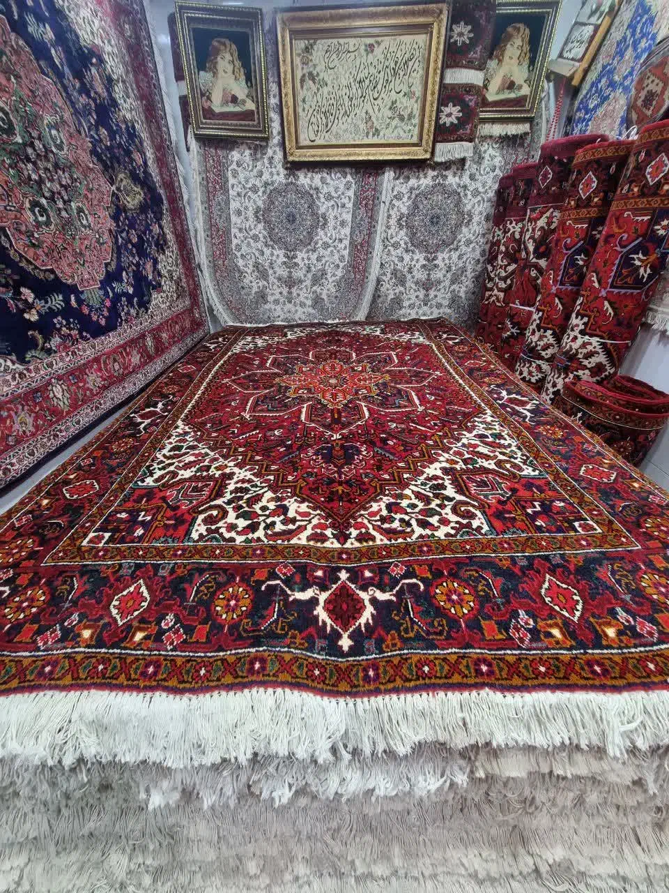 مهربان دوجفت مشابهم|فرش|مراغه, |دیوار