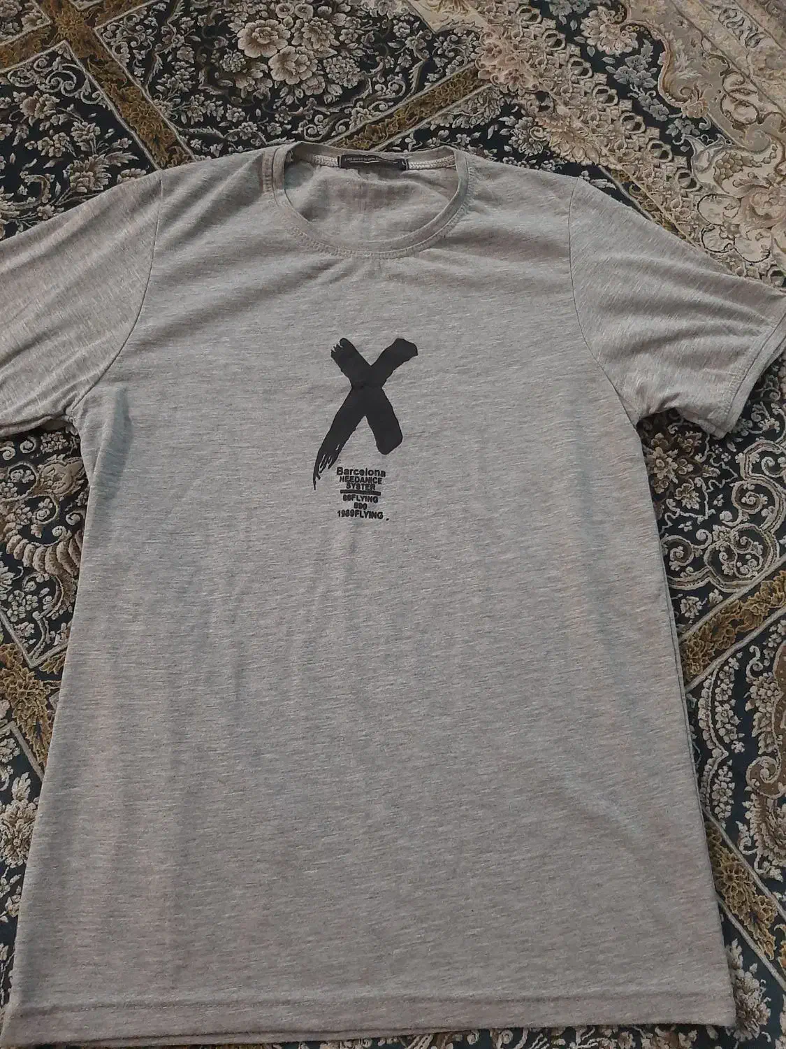 تیشرت استین کوتاه|لباس|رشت, فلسطین|دیوار