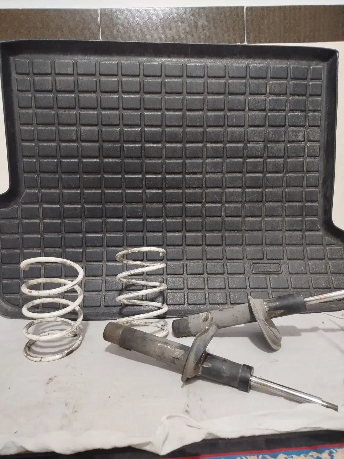 کمک فابریک پژو ۲۰۶درحدنو سالم به شرط.|قطعات یدکی و لوازم جانبی|پاکدشت, شهرک امام رضا|دیوار