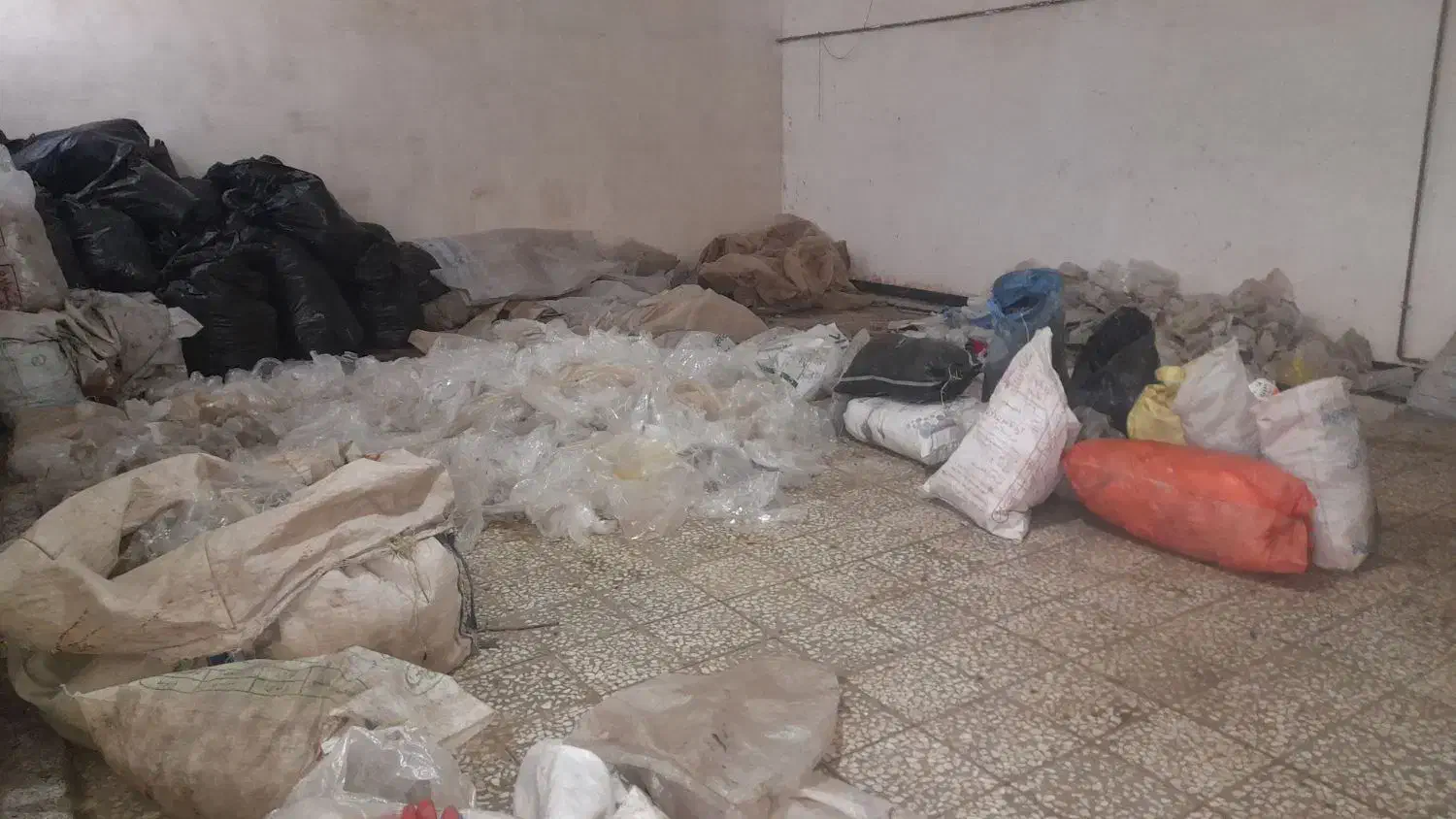 کارگر ۴۰ملیون|استخدام صنعتی، فنی، مهندسی|بناب, |دیوار