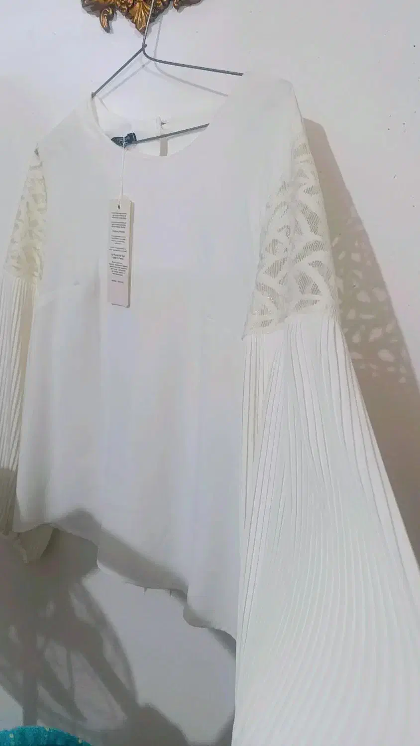 شومیز سفید|لباس|طرقبه, |دیوار