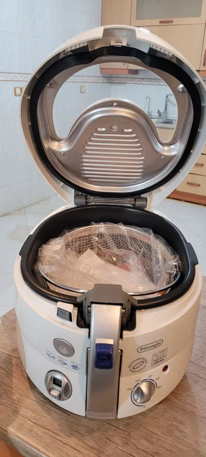 سرخکن با روغن دلونگی|اجاق گاز و لوازم برقی پخت‌وپز|بندرعباس, |دیوار