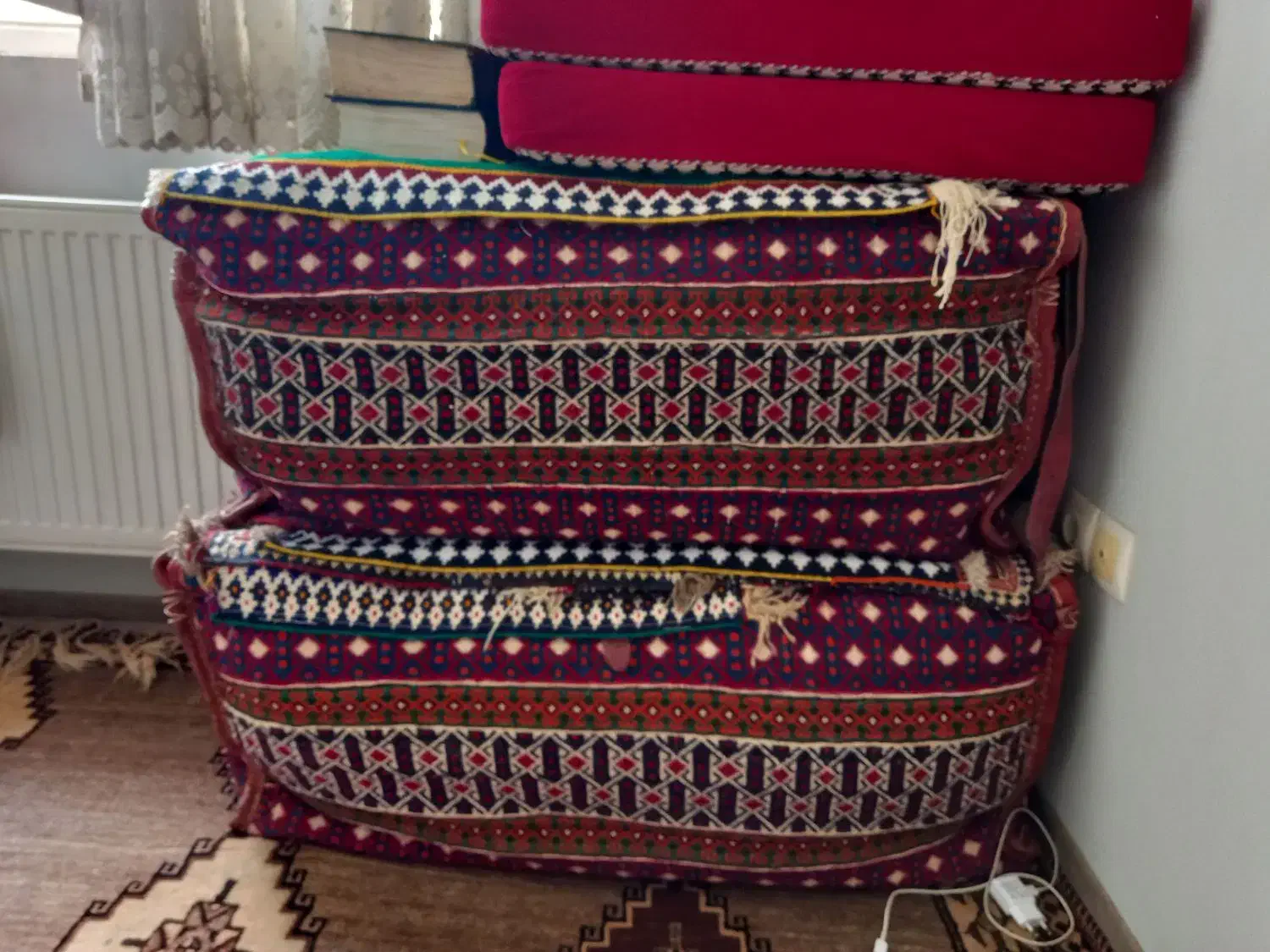 یک جفت جا رختخوابی (مفرج)|گلیم، جاجیم، گبه|شیراز, شاه قلی بیگی|دیوار