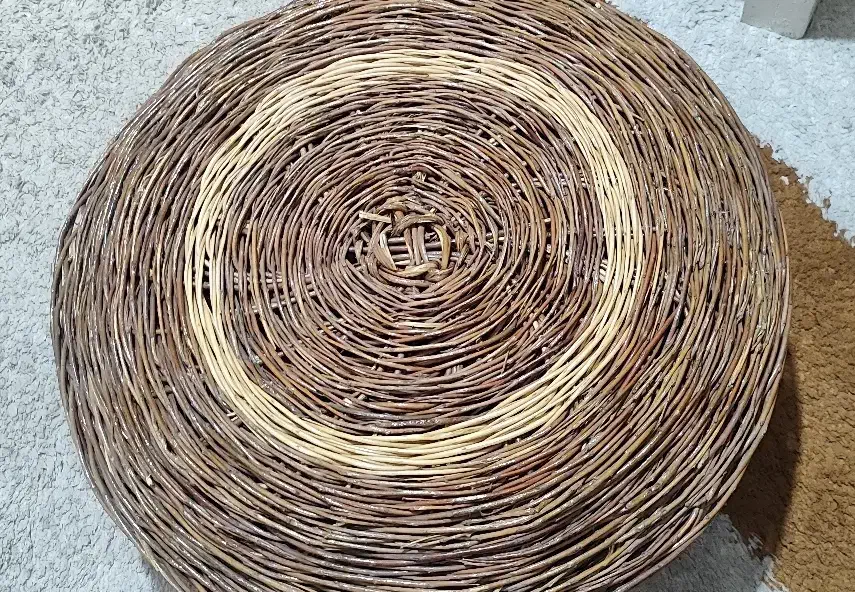 سبد حصیری بزرگ در دار|صنایع دستی و سایر لوازم تزئینی|شیراز, ارم|دیوار