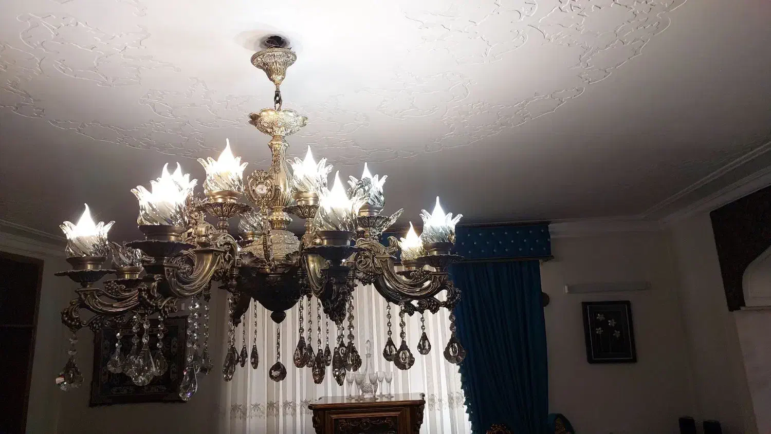 لوستر|لوستر و چراغ آویز|اصفهان, باغ نگاره|دیوار