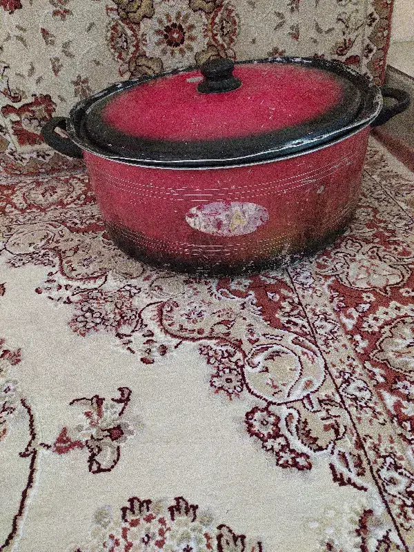 قابلمه|ظروف پخت‌وپز|سنندج, |دیوار