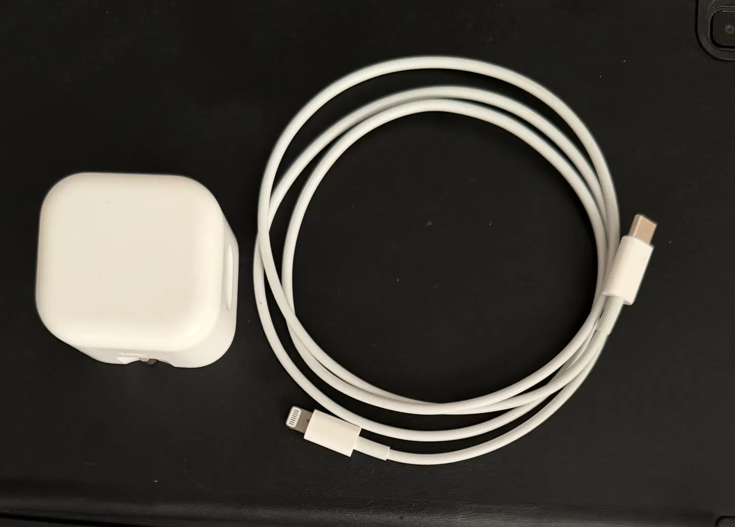 کابل شارژر Lightning اصل اپل + کلگی شارژر ۲۰وات|لوازم جانبی موبایل و تبلت|تهران, هفت حوض|دیوار
