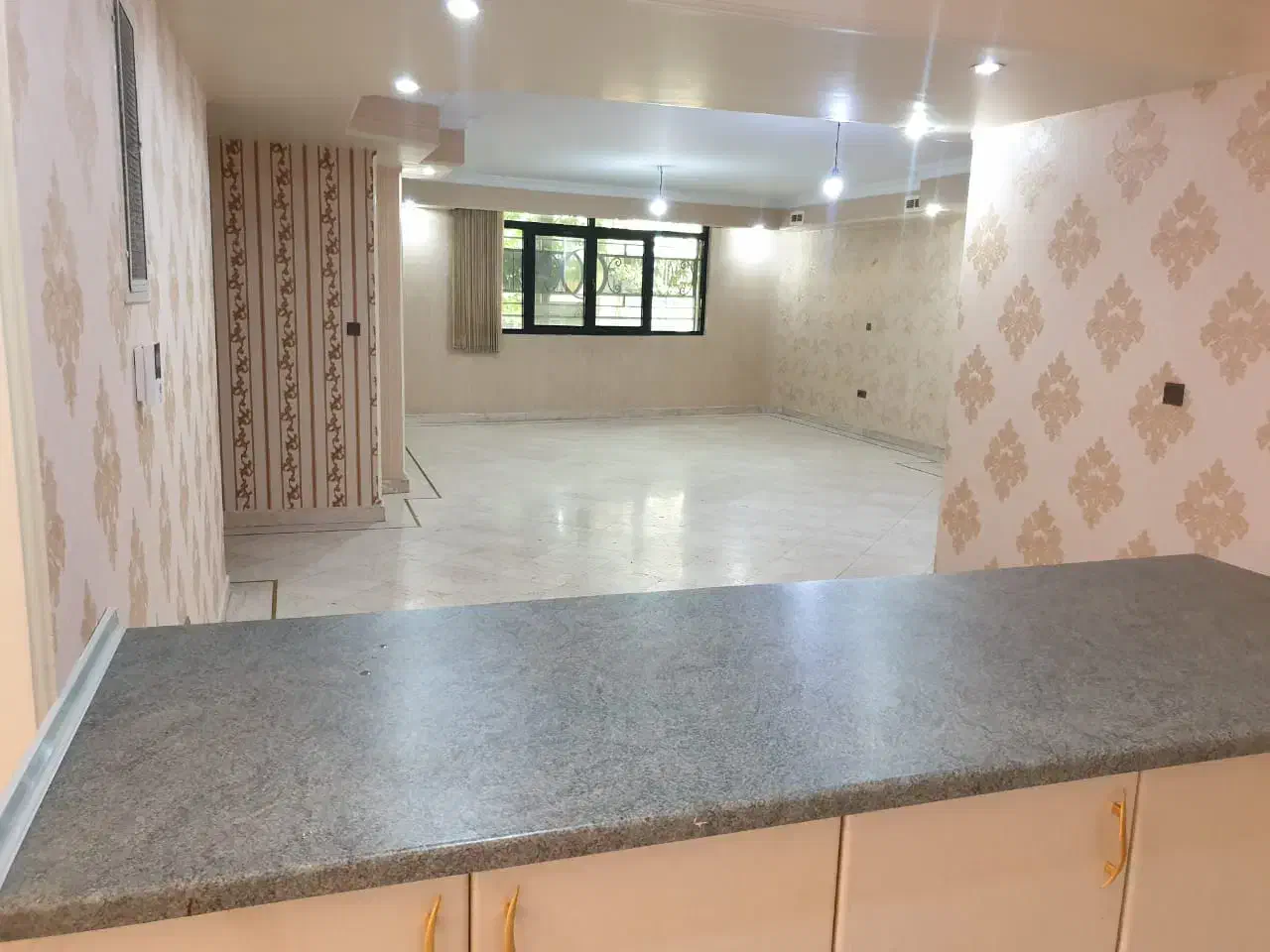 پاسداران ۱۴۲ متر ۳خوابه