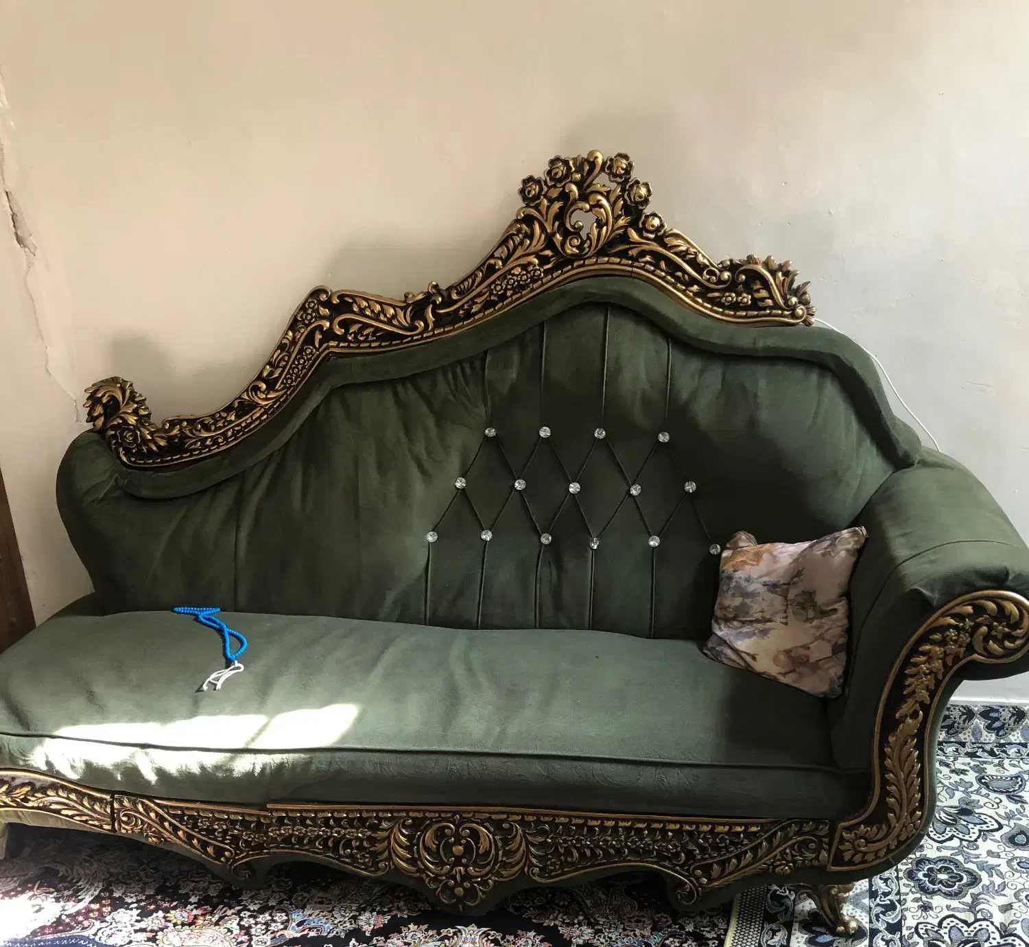 بخاری ،مبل ۸نفره با یک میز عسلی بزرگ|مبلمان خانگی و میز عسلی|مشهد, شهرآرا|دیوار