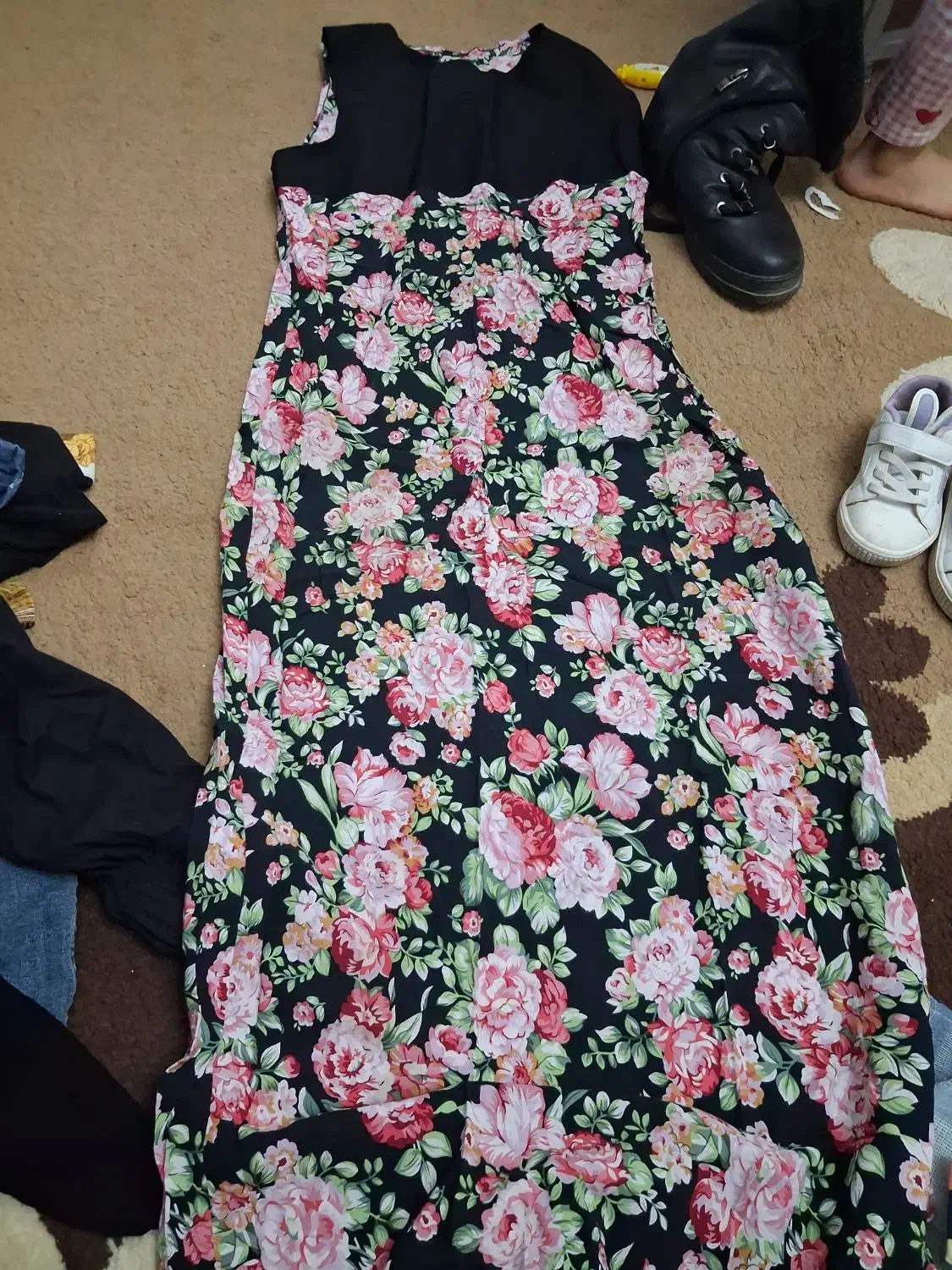 بیش از ۵۰ عدد لباس دخترانه دونه ۵۰|حراج|فولادشهر, مسکن مهر فولادشهر|دیوار