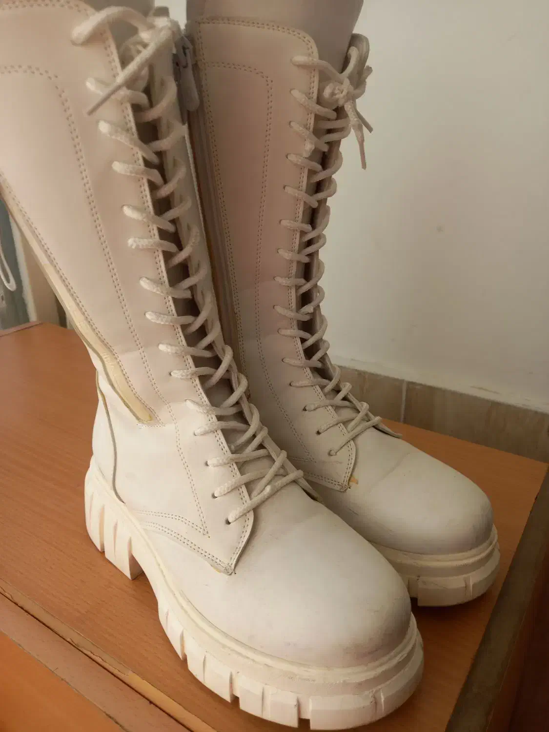 بوت و نیم بوت|کیف، کفش، کمربند|خرمدره, |دیوار