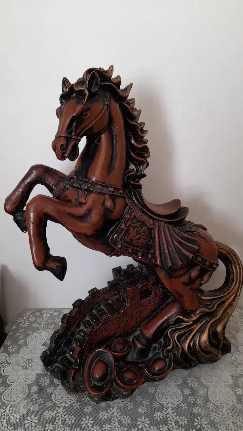 مجسمه اسب/تندیس اسب|مجسمه، تندیس، ماکت|اصفهان, شهشهان|دیوار