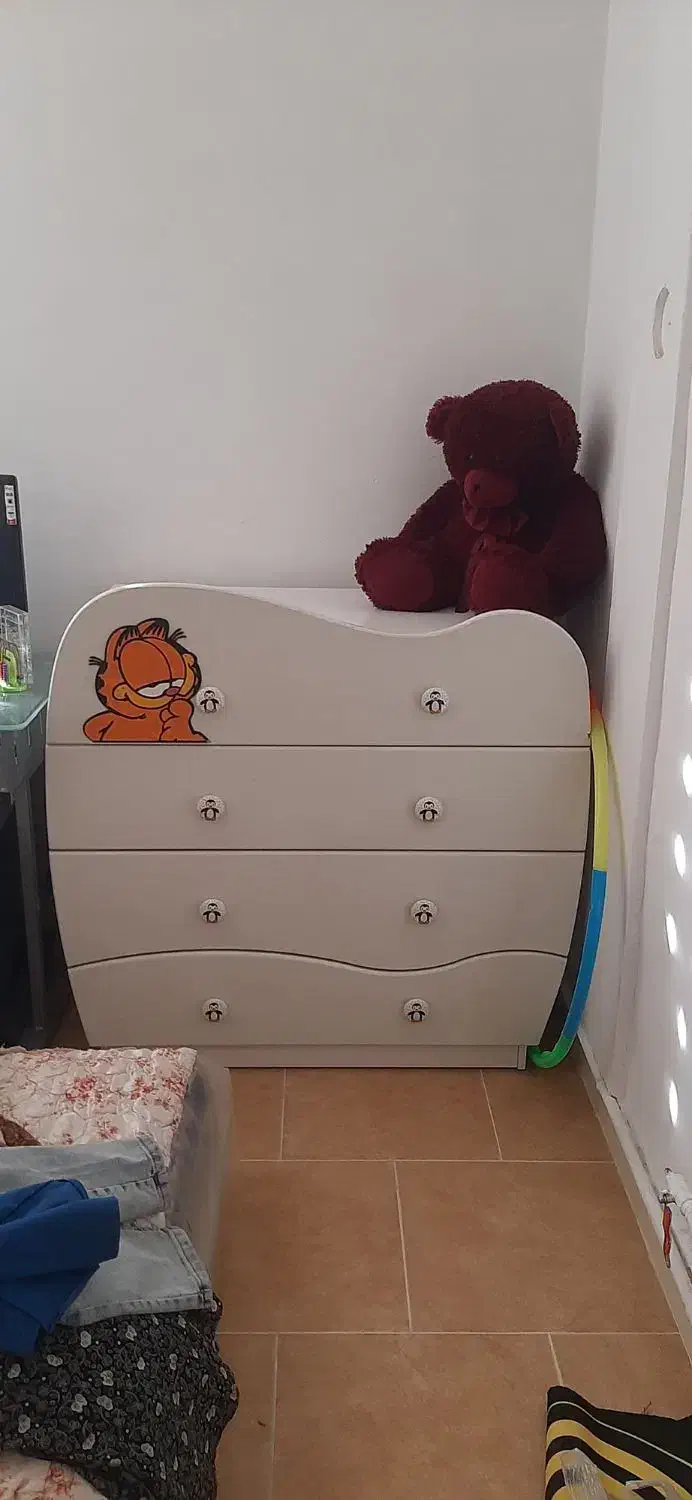 دراور|جاکفشی، کمد، دراور|کرج, حصارک بالا|دیوار