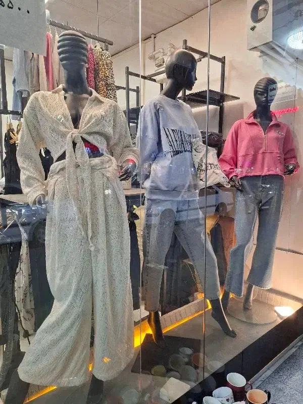 ۳عدد مانکن زنانه دوعدد پایین تنه|فروشگاه و مغازه|فردیس, فردیس|دیوار