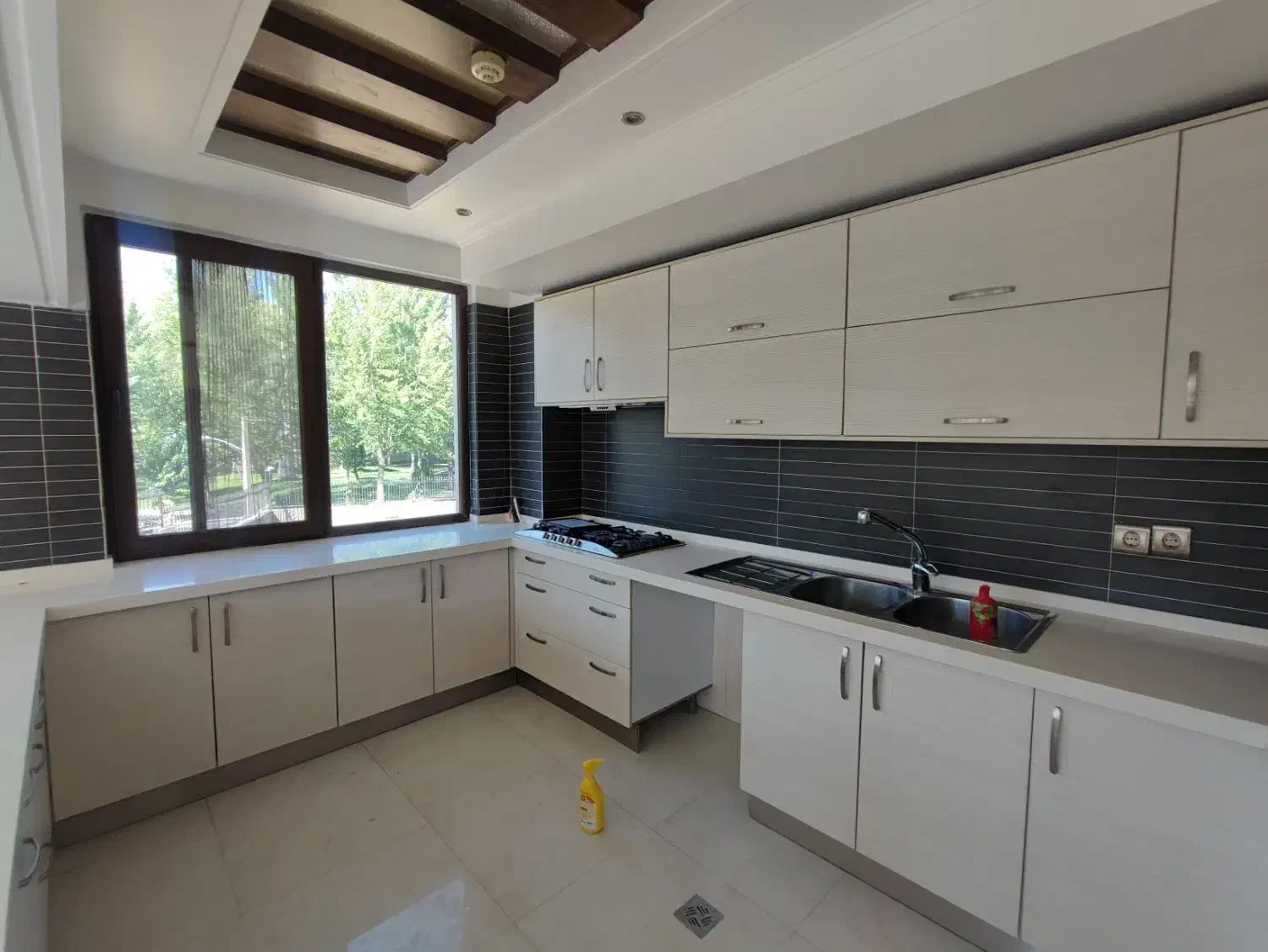 140 متر/ برج باغ معروف /فول شیخ بهایی