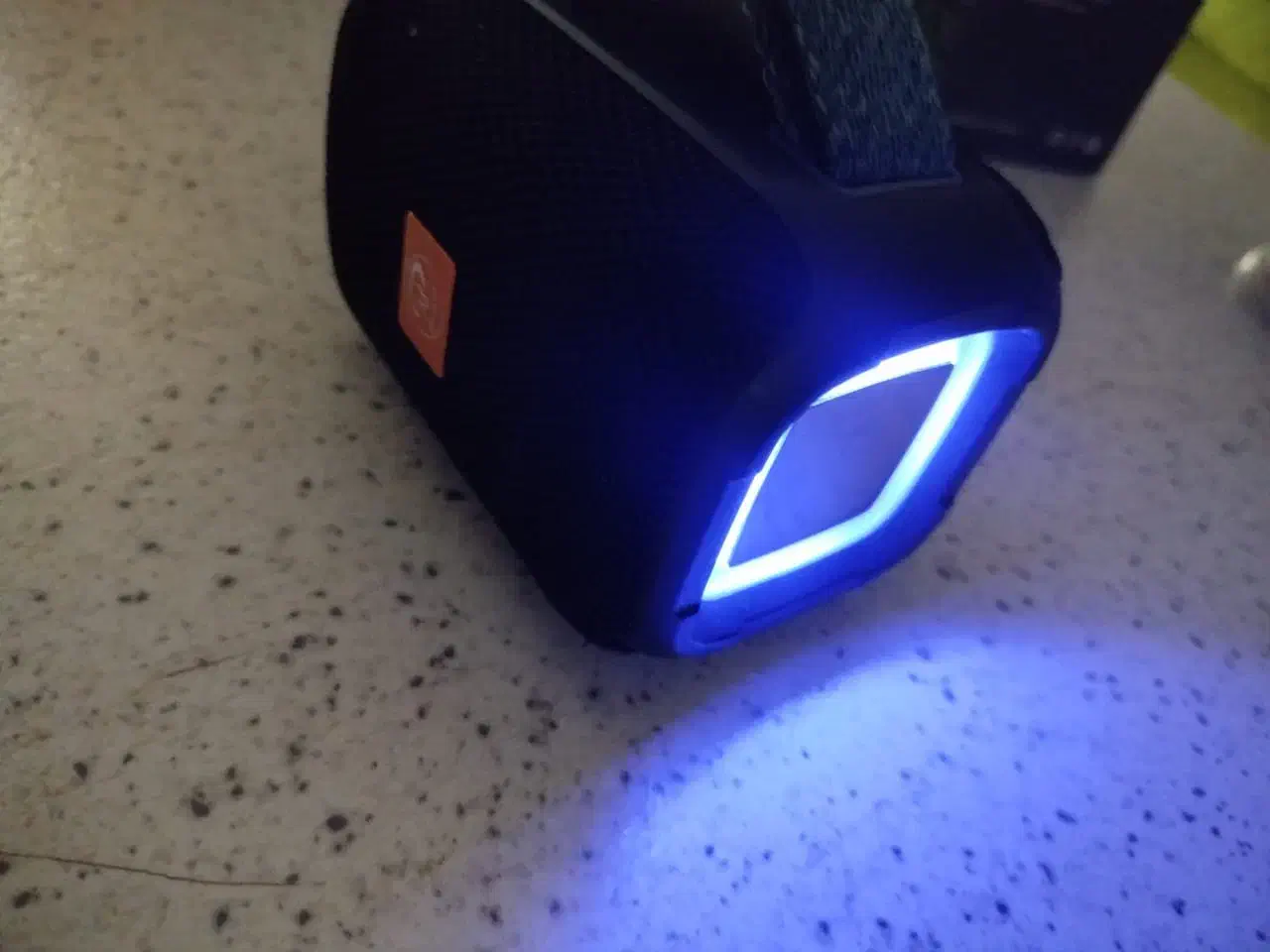 اسپیکر ضد آب در حد نو|پخشکننده همراه|پرند, فاز ۶|دیوار