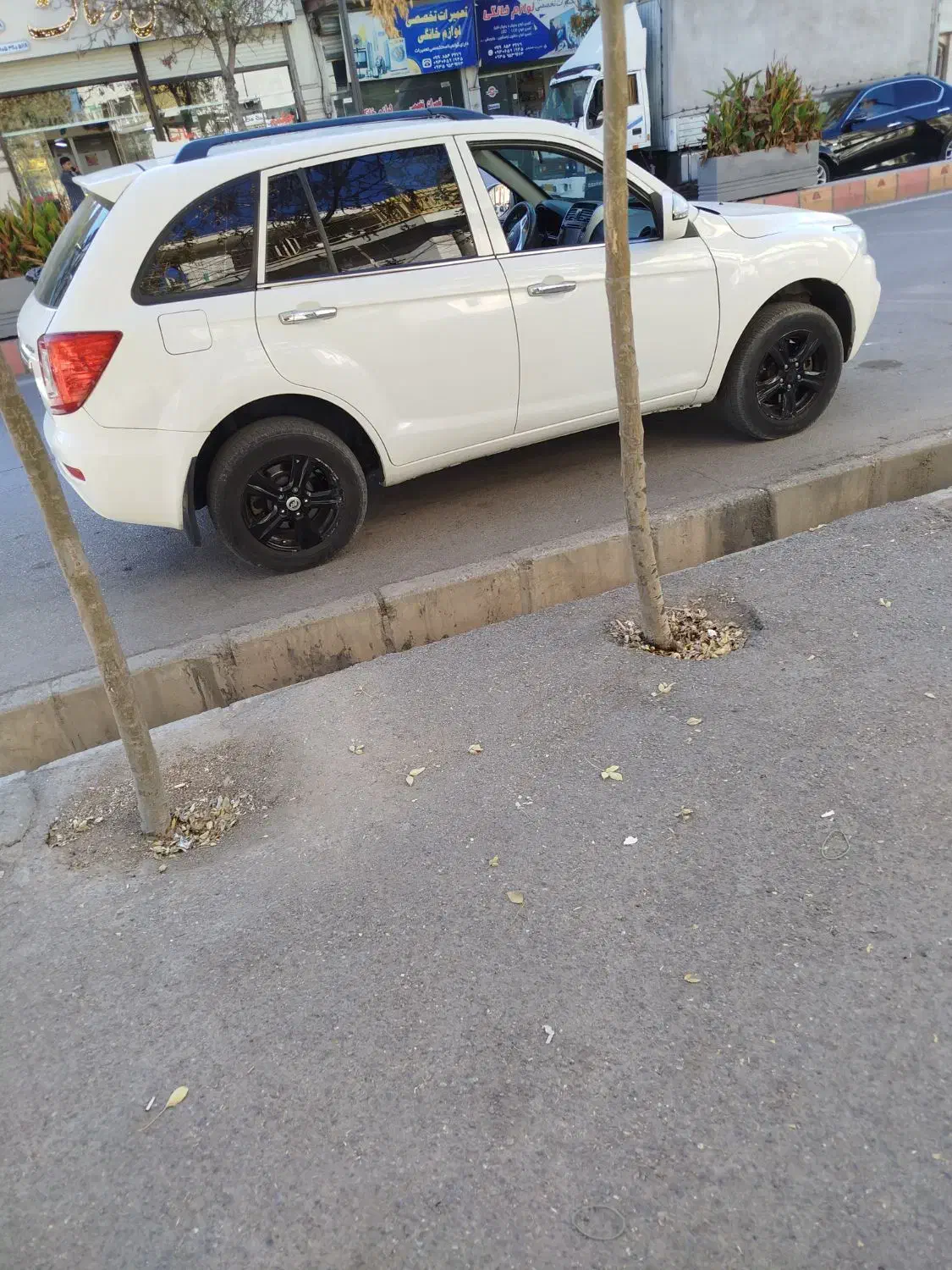 لیفان x۶۰|خودرو سواری و وانت|خرمآباد, |دیوار