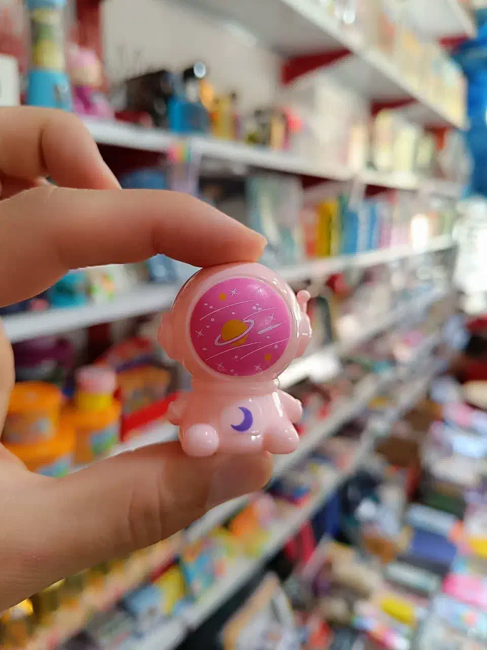 لوازم تحریر / تراش فضانورد|لوازم التحریر|قم, نخودی|دیوار