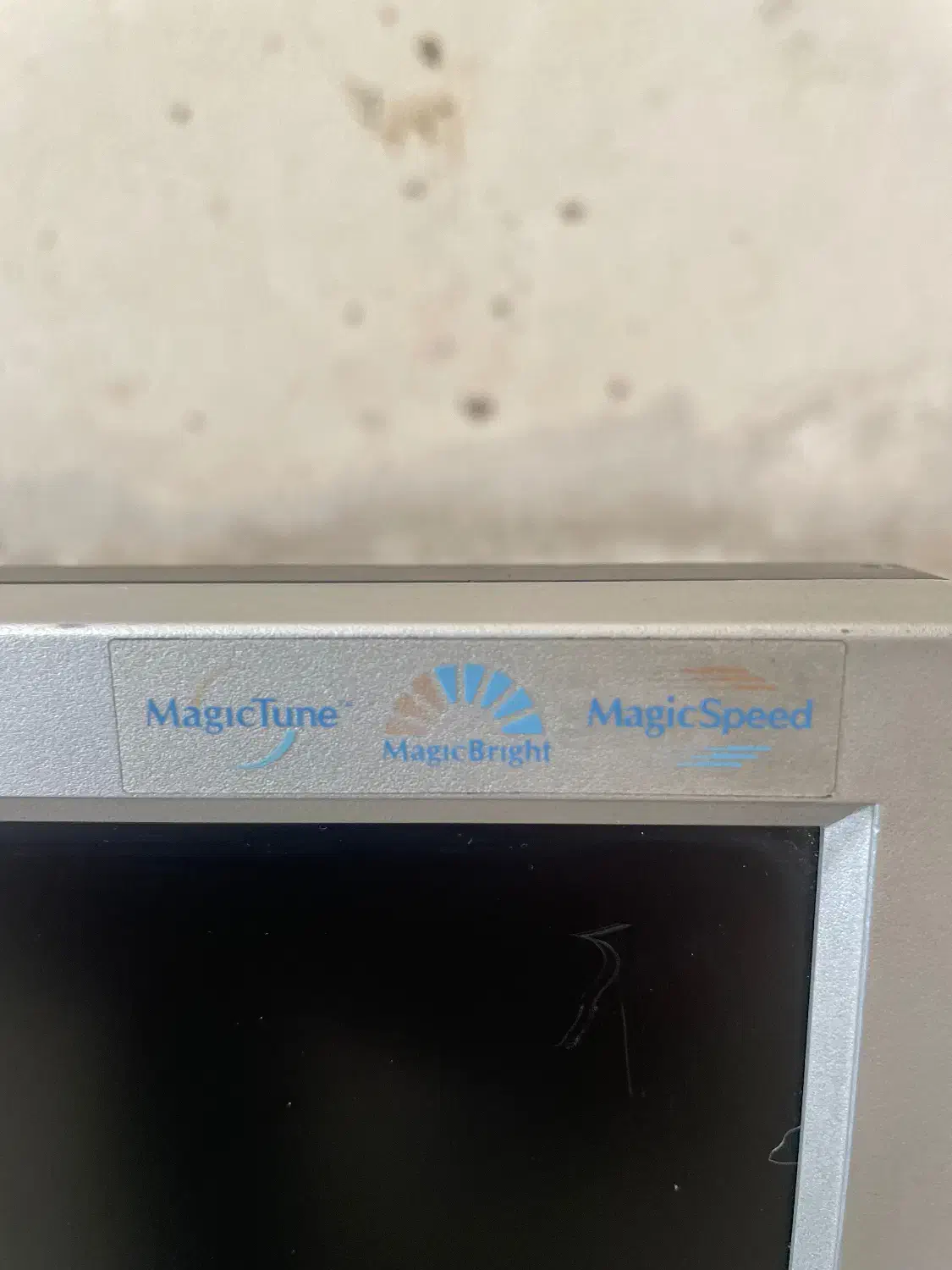 مونیتور|قطعات و لوازم جانبی رایانه|رشت, گیل|دیوار