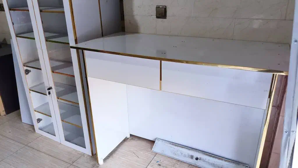 ویترین و پیشخوان ام دی اف|فروشگاه و مغازه|سیرجان, |دیوار