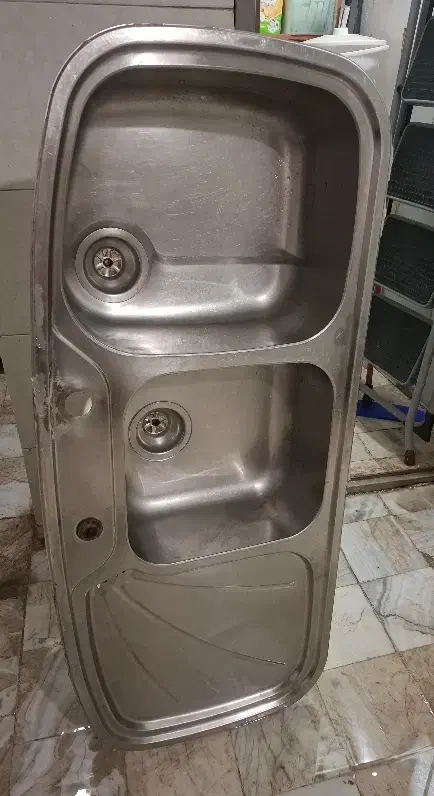 سینکک|آب‌چکان و نظم‌دهنده ظروف|قدس, شهر‌قدس|دیوار