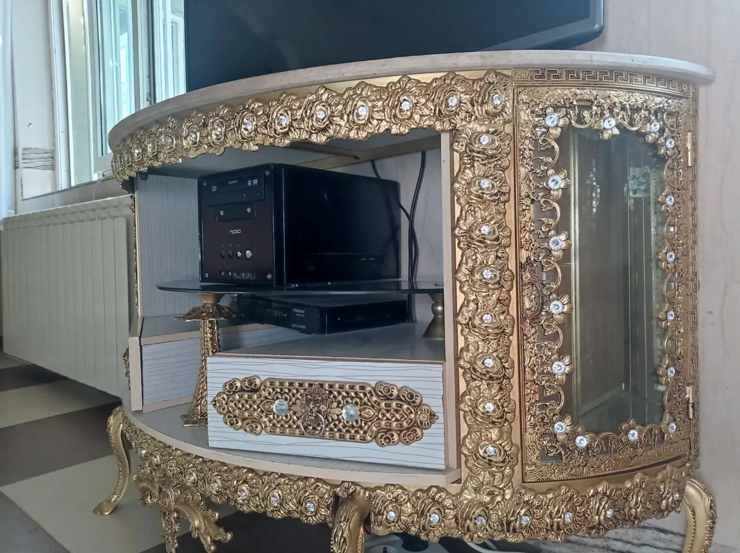 میز تلویزیون الیاژ در حد نو|میز تلویزیون|بانه, |دیوار