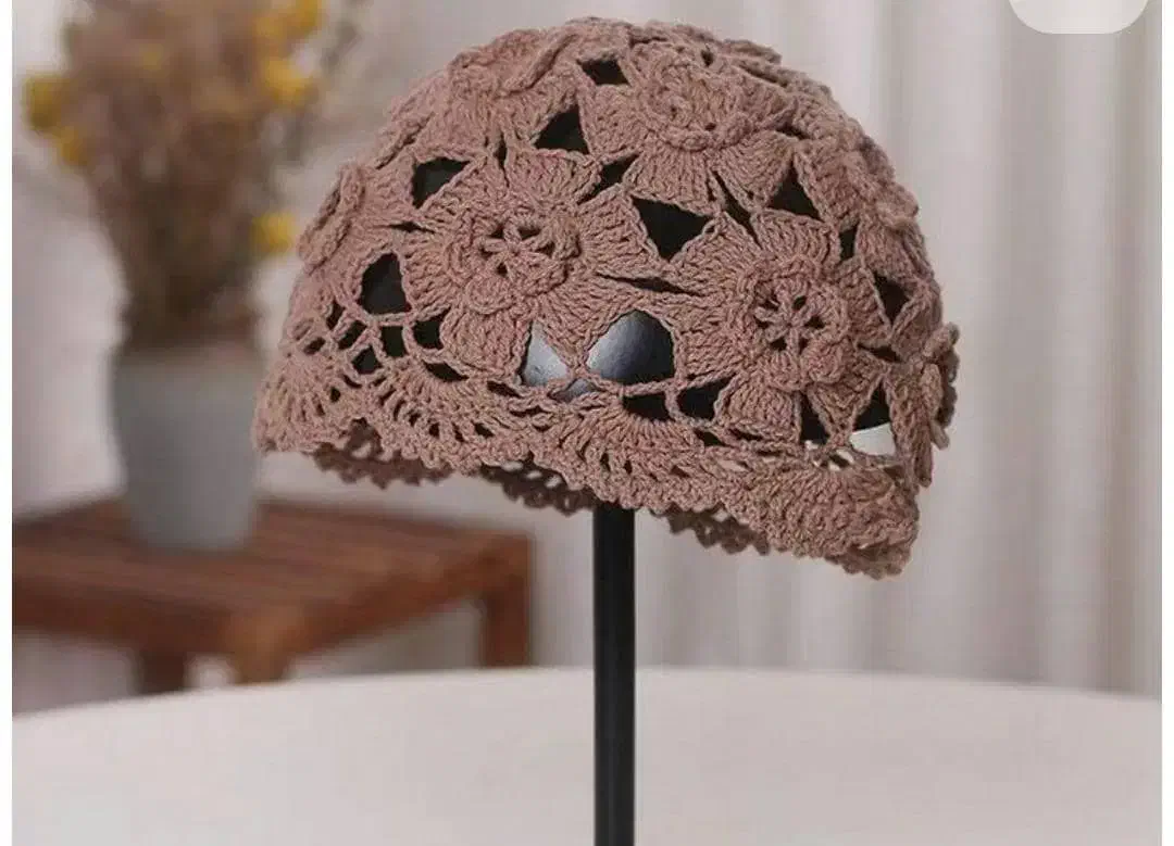 کلاه  لئونی|لباس|جهرم, |دیوار