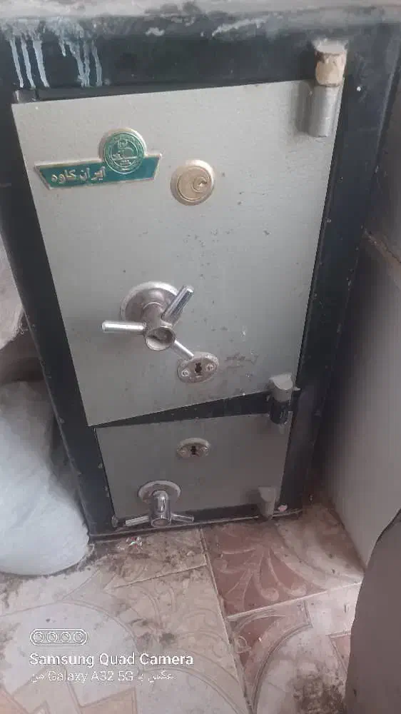 فروش گاو صندوق|ابزارآلات|مرودشت, کناره|دیوار