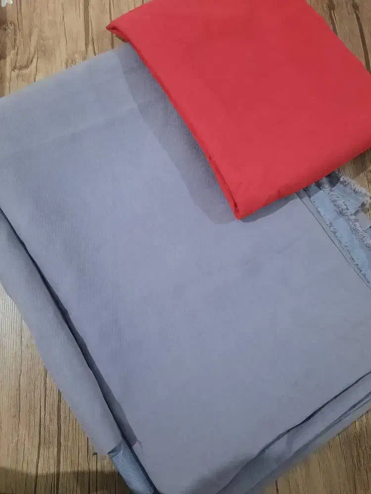 تعدادی پارچه مانتویی،مجلسی،شومیزی،چادری|لباس|رشت, باهنر|دیوار