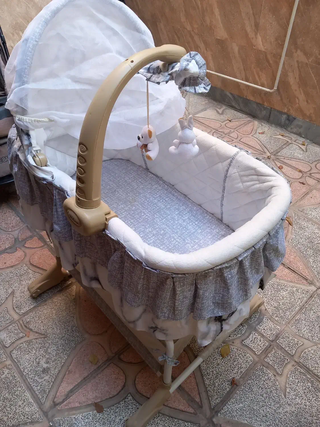 گهواره کودک باتری خور|اسباب و اثاث بچه|صفادشت, |دیوار