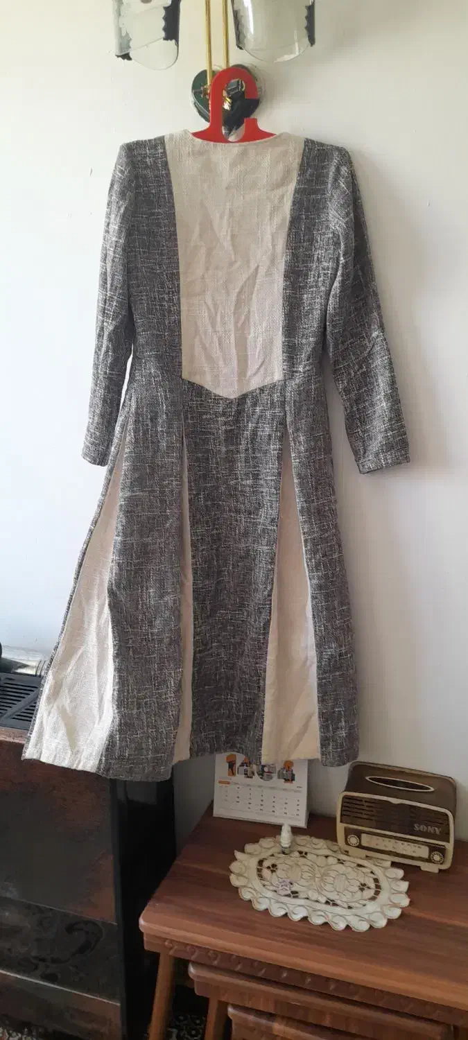 پالتو بلند|لباس|قم, شاه سید علی|دیوار