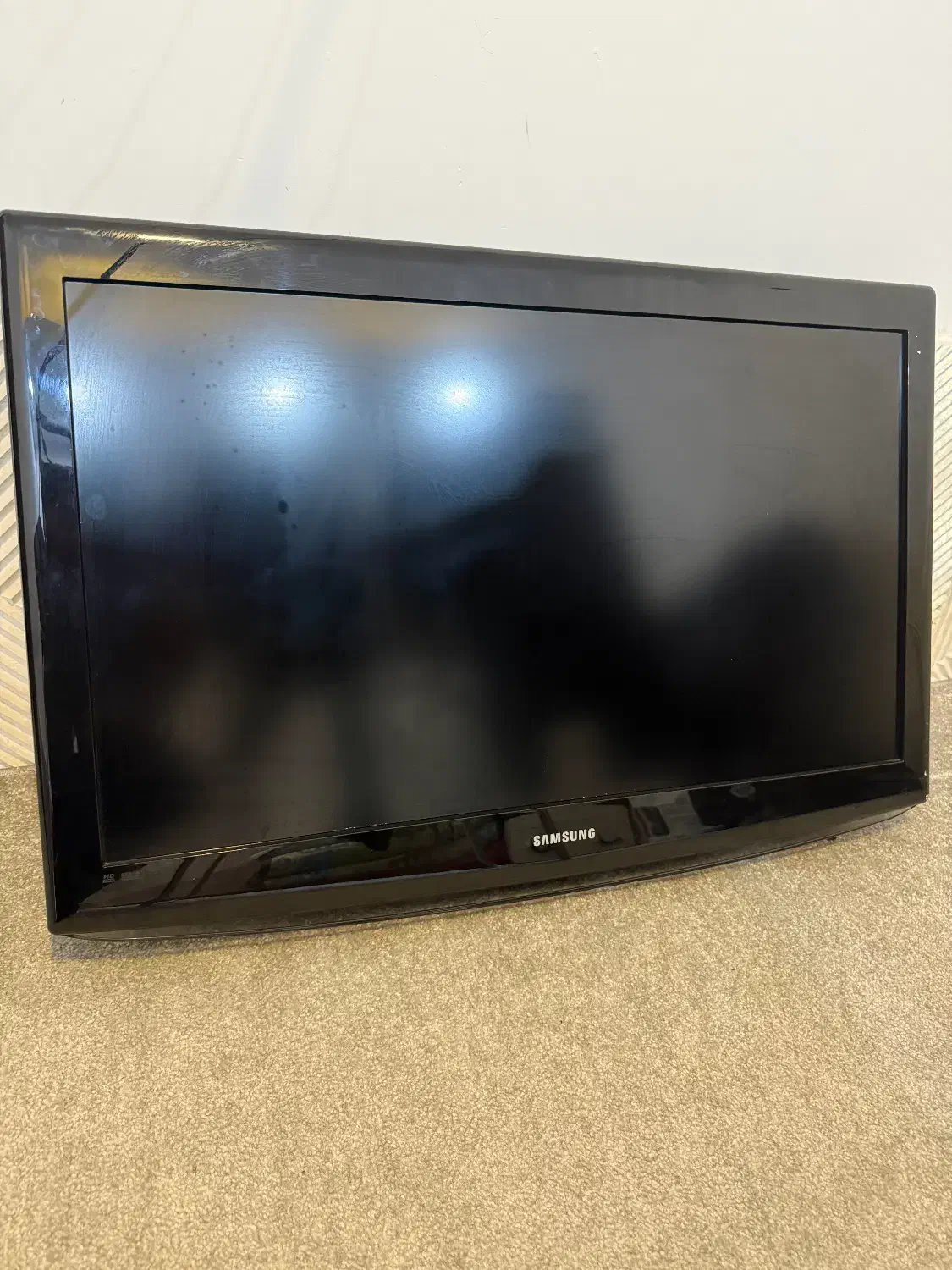 تلویزیون ال سی دی سامسونگ کاملا سالم|تلویزیون و پروژکتور|آمل, |دیوار