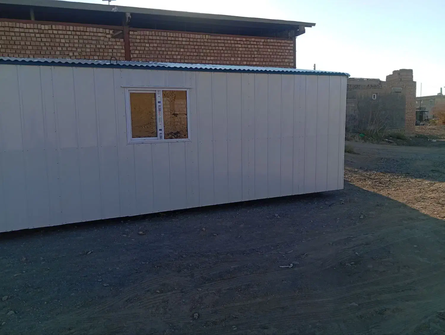 کانکس|ماشین‌آلات صنعتی|زرند, |دیوار