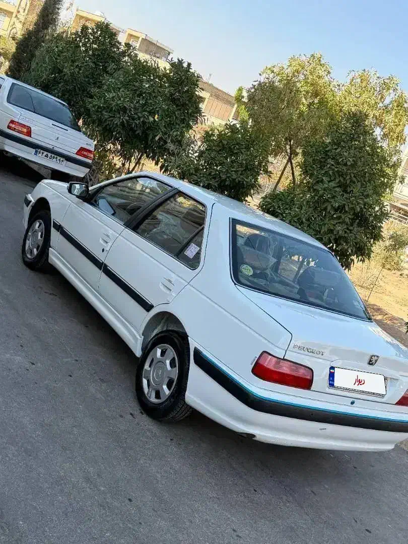 پژو پارس سال مدل 401/12 بامانیتورتمام فابریک|خودرو سواری و وانت|شیراز, میانرود|دیوار