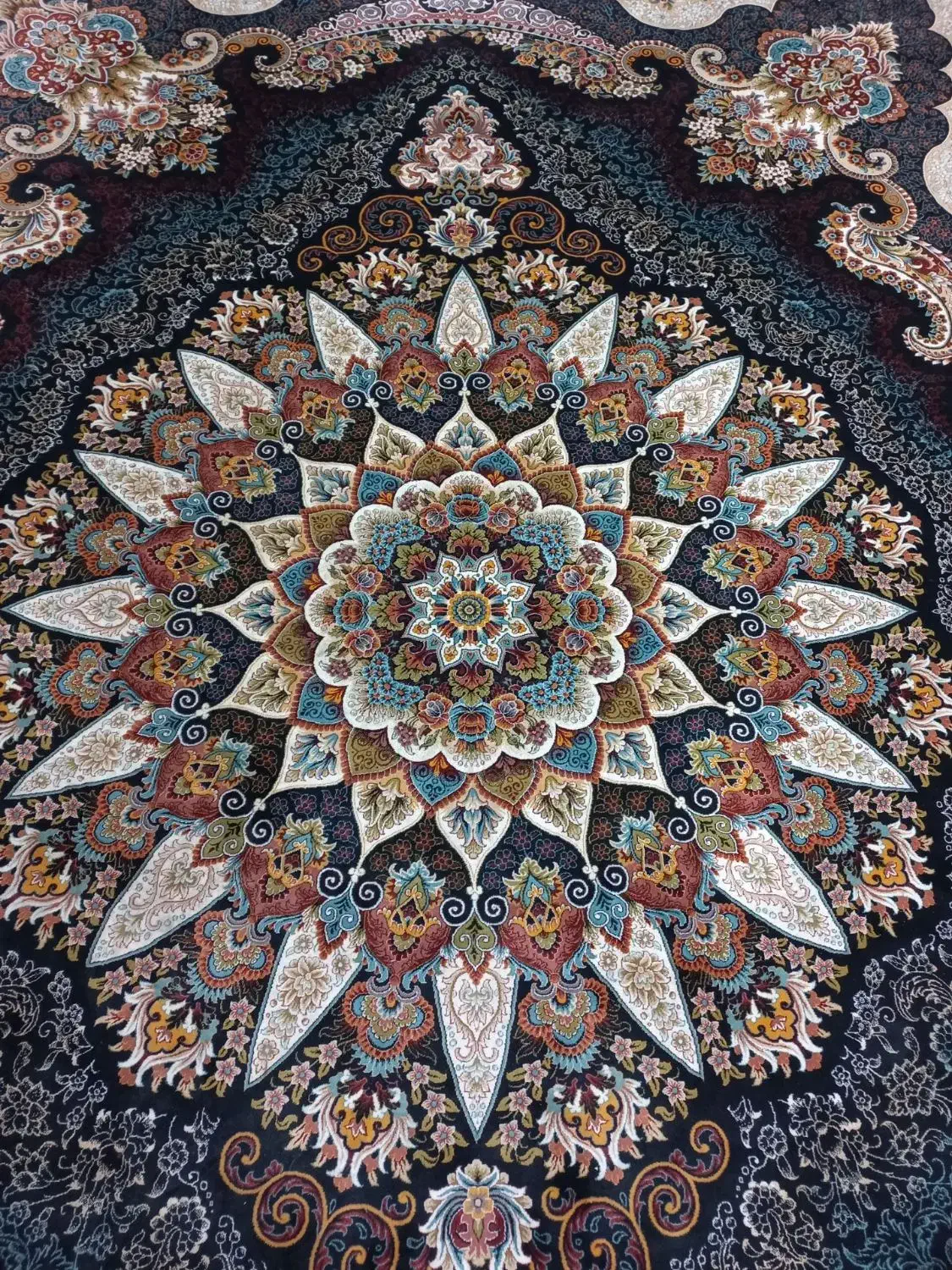 فرش ۱۲ متری|فرش|همدان, |دیوار